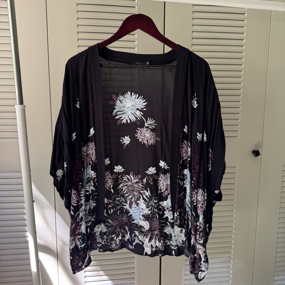 Talula Chrysanthemum Kimono/Shrug